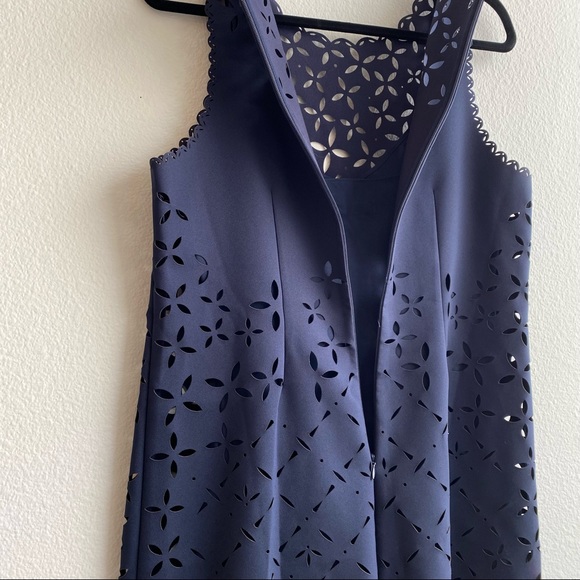 J. Crew Laser Cut Floral Shift Dress - Navy 💙 - Picture 10 of 12
